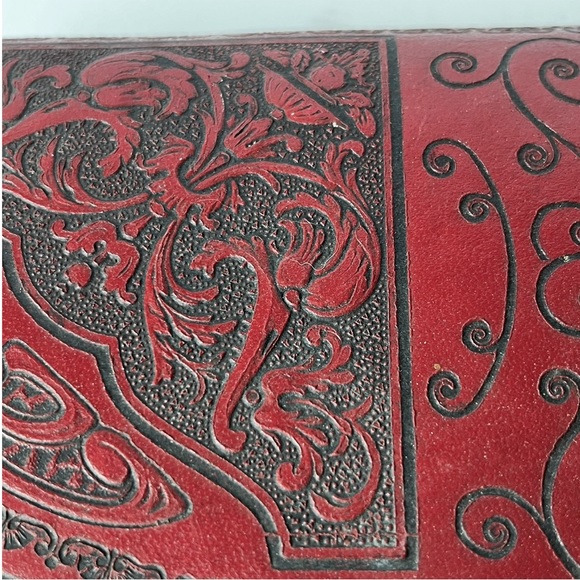 Vintage and Rare Hand Tooled Leather Map Satchel for Belt - Picture 2 of 7